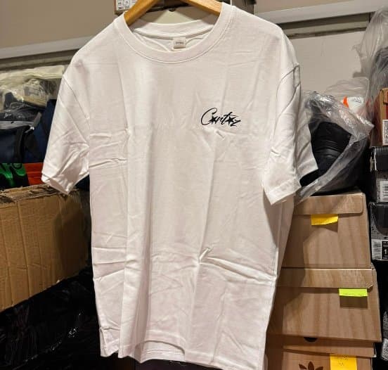 REMERA CORTEIZ BLANCA LOGO de Corteiz
