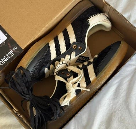 Samba x Wales Bonner "Core Black" de Adidas