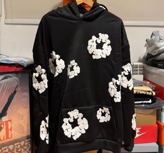 BUZO DENIM TEARS NEGRO de Denim Tears