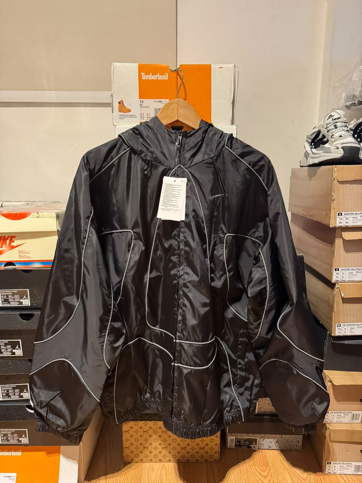 Campera Negra Reflectiva Nike x Corteiz de Corteiz